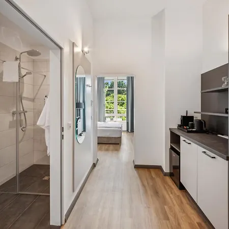 מלון דירות And Coliving I 3*