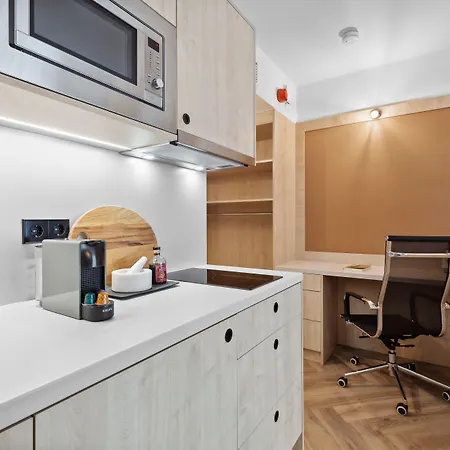 And Coliving I Lägenhetshotell 3*